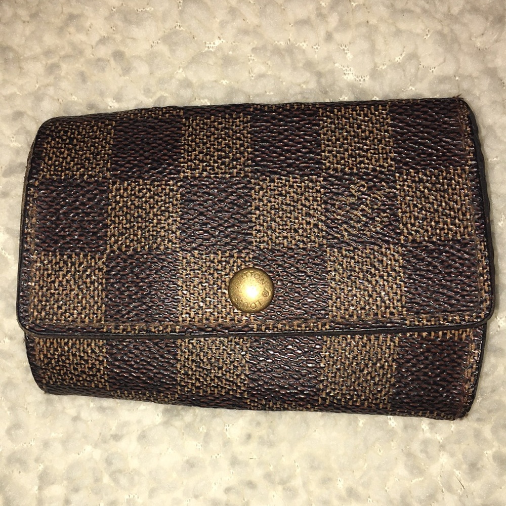 Louis Vuitton Damier Ebene Key Keeper Case